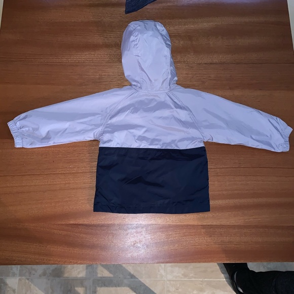 Old navy toddler rain jacket - Picture 2 of 3